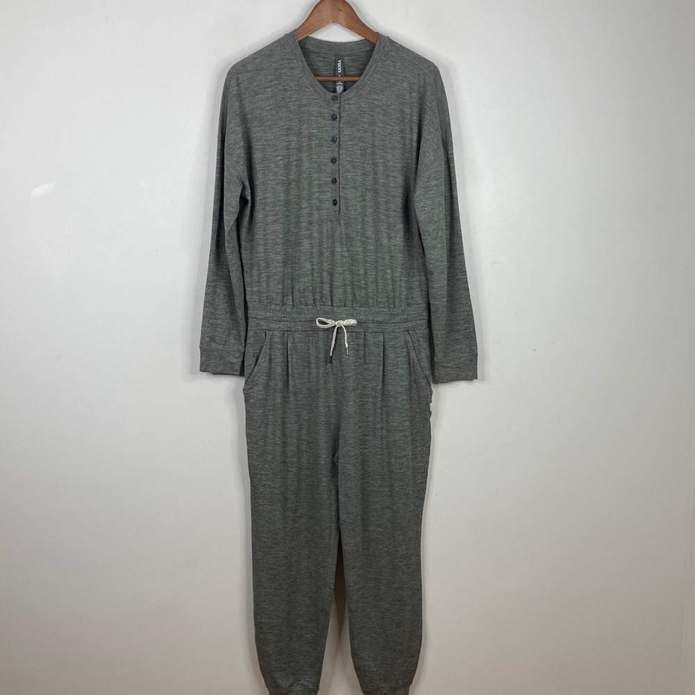 Vuori Jumpsuit Medium Heather Gray Lux Henley Performance Stretch Loungewear